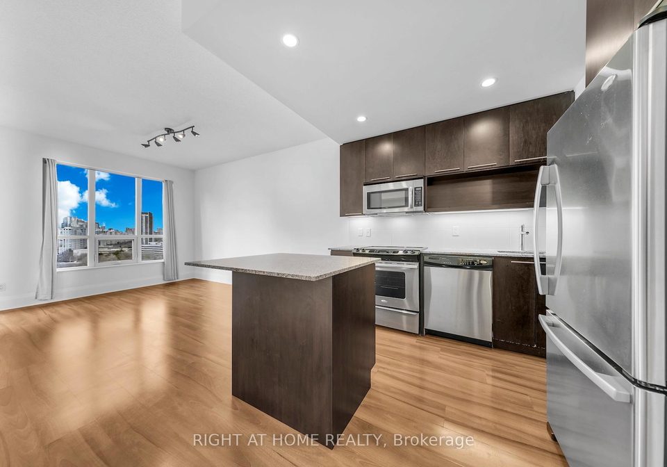 100-harrison-garden-boulevard-north-york-ontario-c12884012