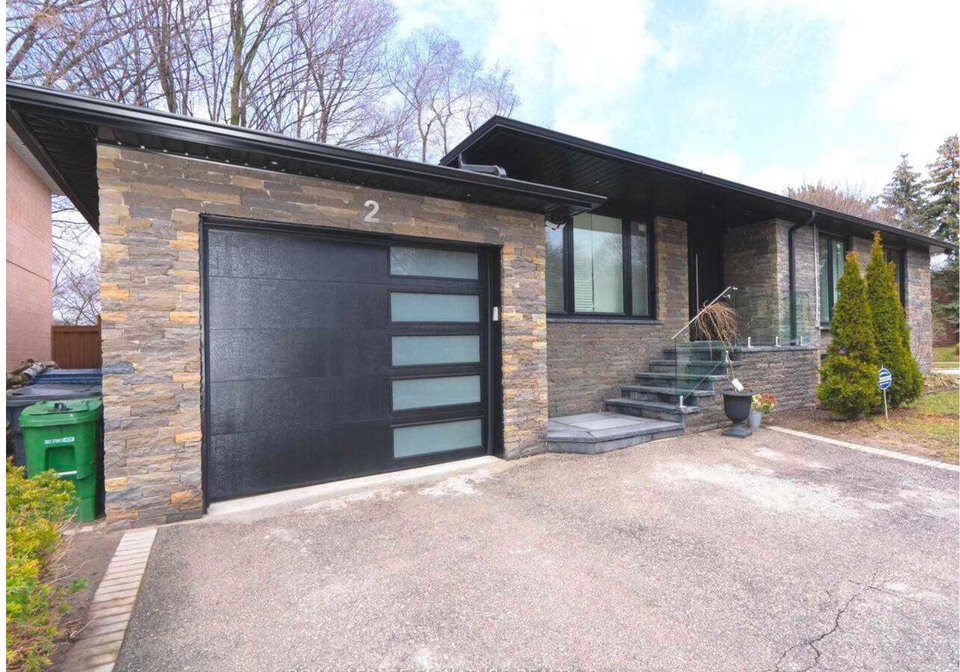 2-groveland-crescent-north-york-ontario-c12884016