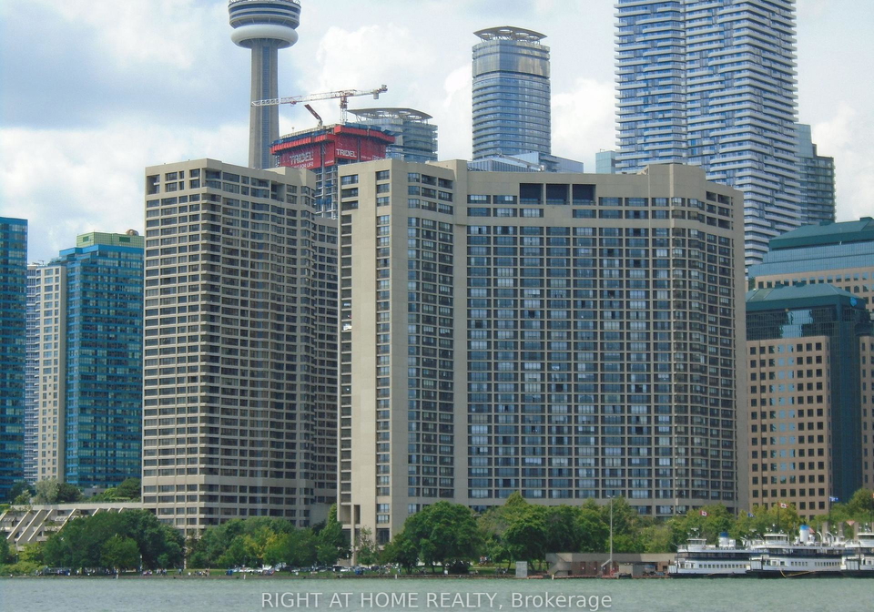 33-harbour-square-toronto-ontario-c12884166