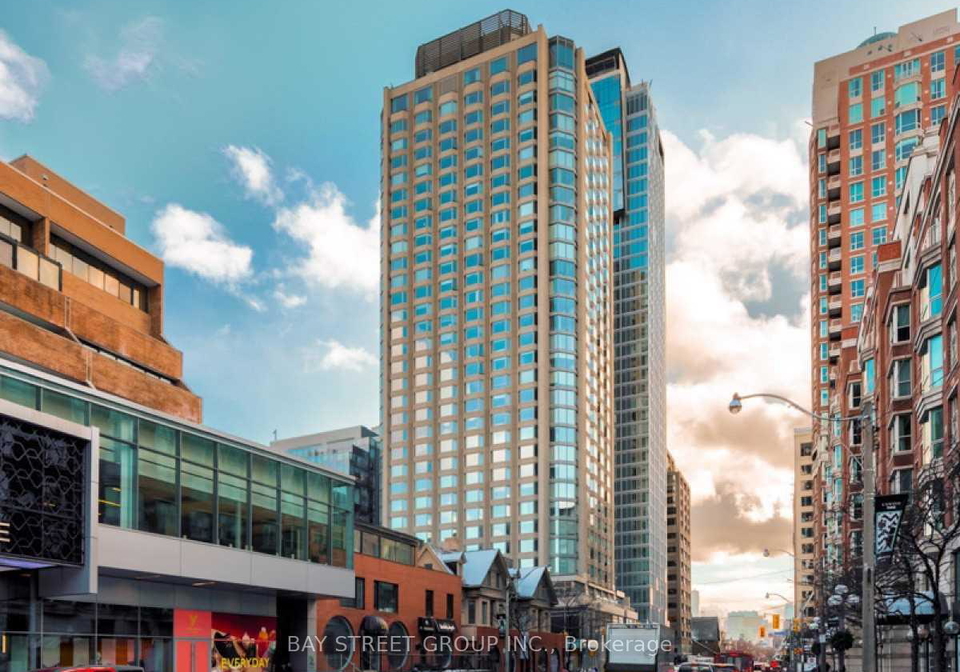 155-yorkville-avenue-toronto-ontario-c12884334