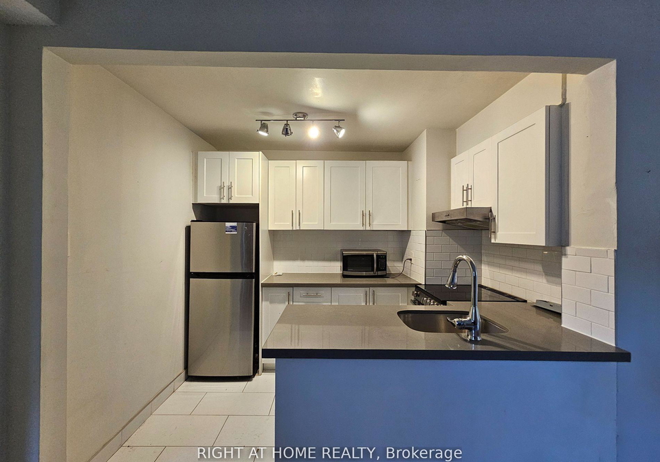 72-wellesley-street-e-toronto-ontario-c12884450