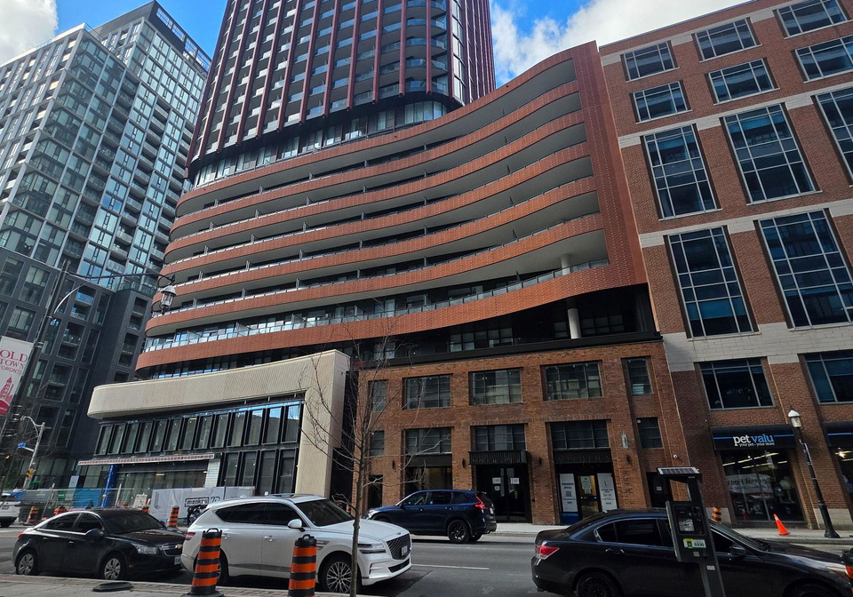 180-front-street-e-toronto-ontario-c12884528