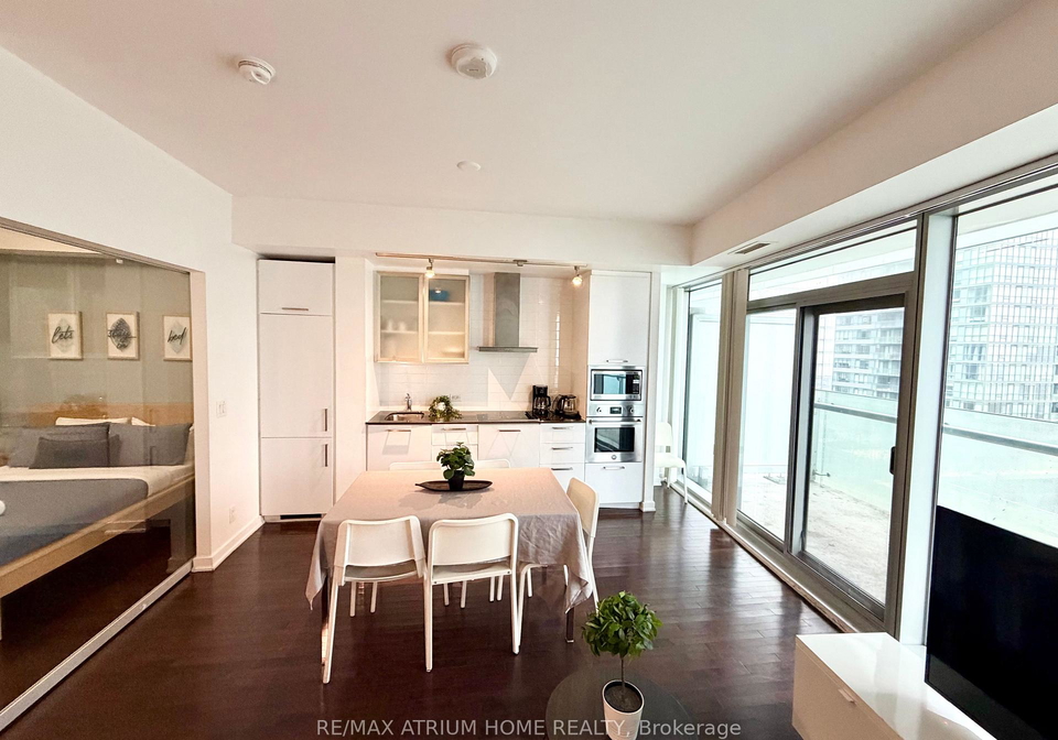 14-york-street-toronto-ontario-c12884542