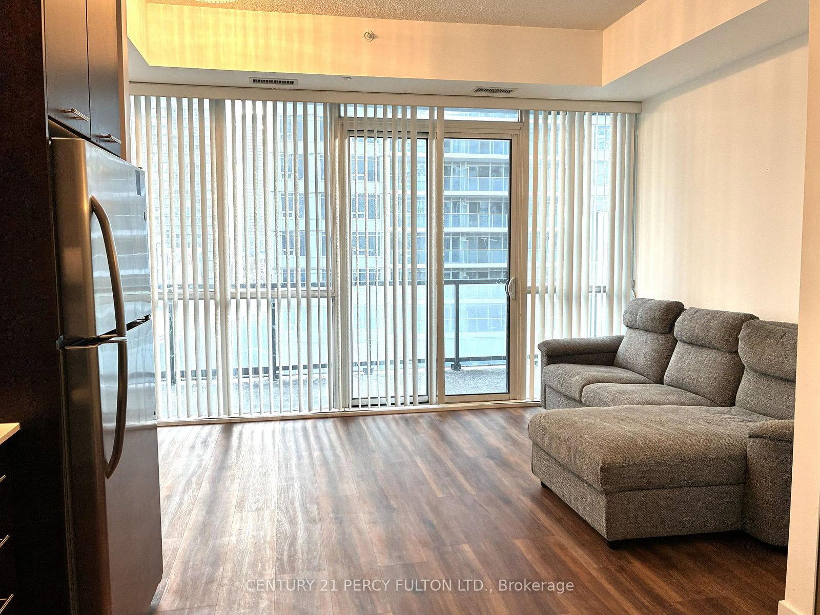 20-bruyeres-mews-toronto-ontario-c12884848