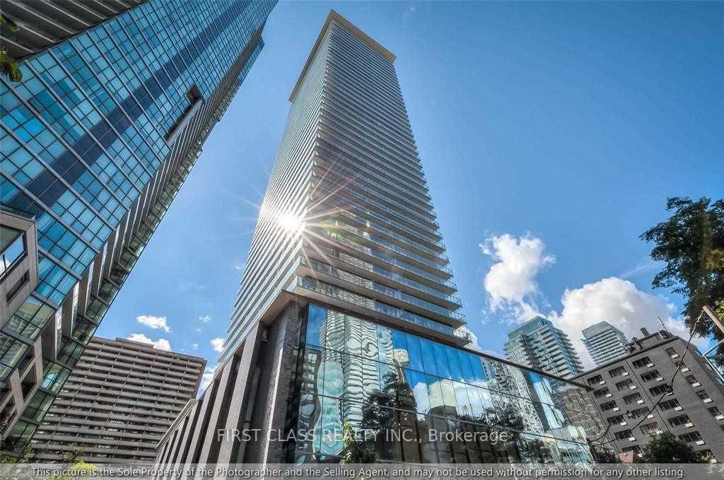 33-charles-street-e-toronto-ontario-c12885052