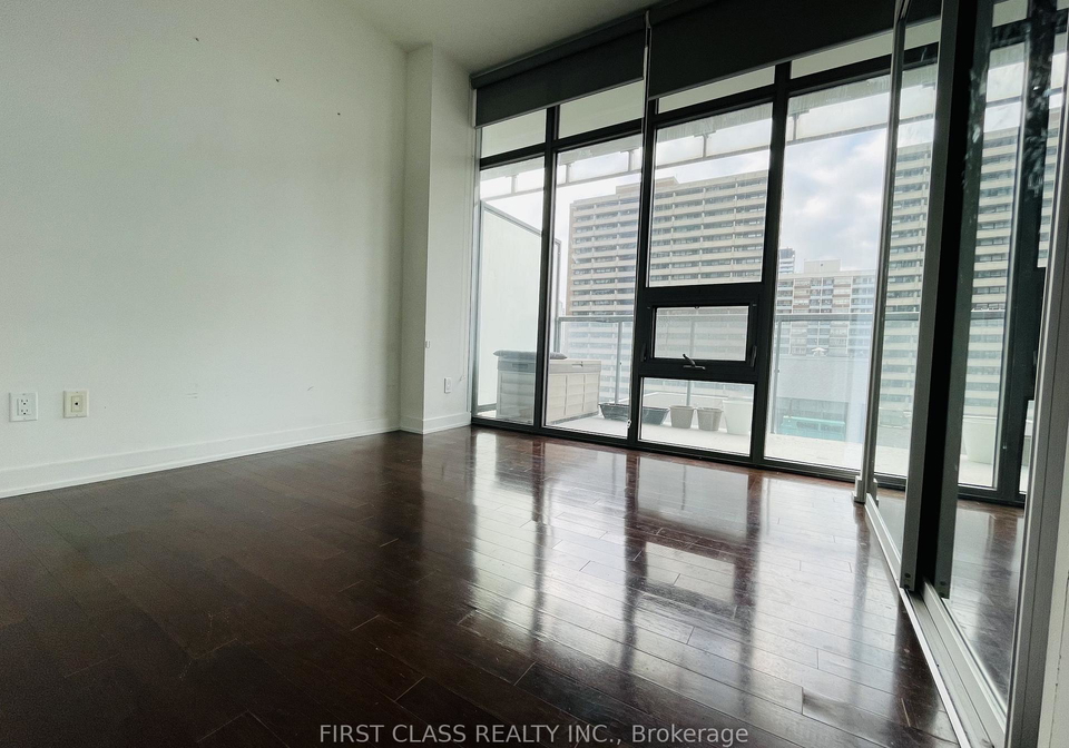 33-charles-street-e-toronto-ontario-c12885052