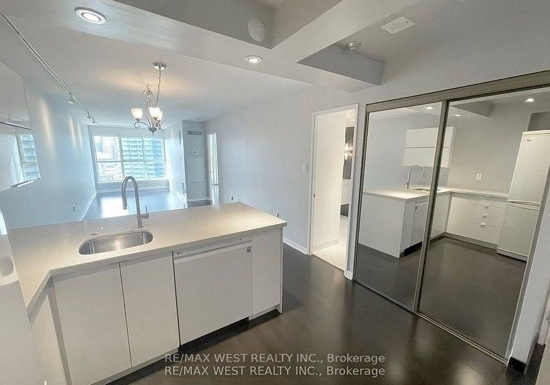 44-st-joseph-street-toronto-ontario-c12885256