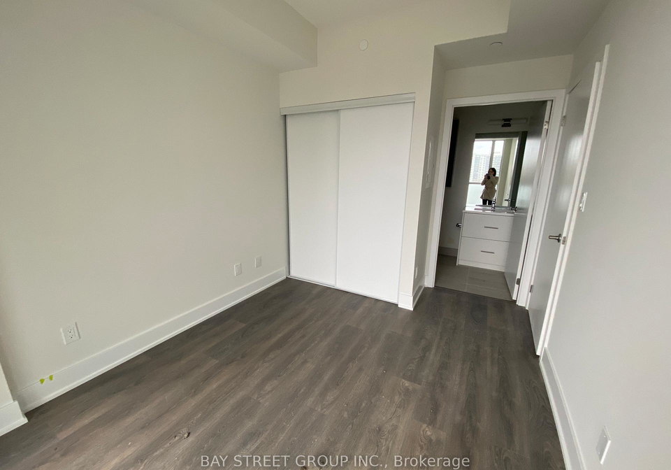 188-fairview-mall-drive-north-york-ontario-c12885322