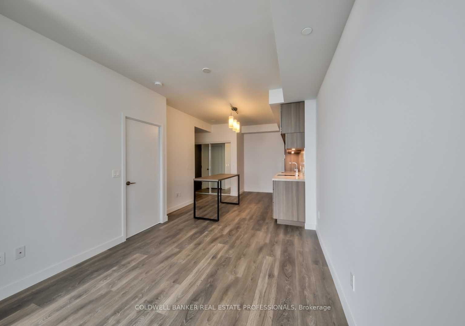 8-eglinton-avenue-e-toronto-ontario-c12885326