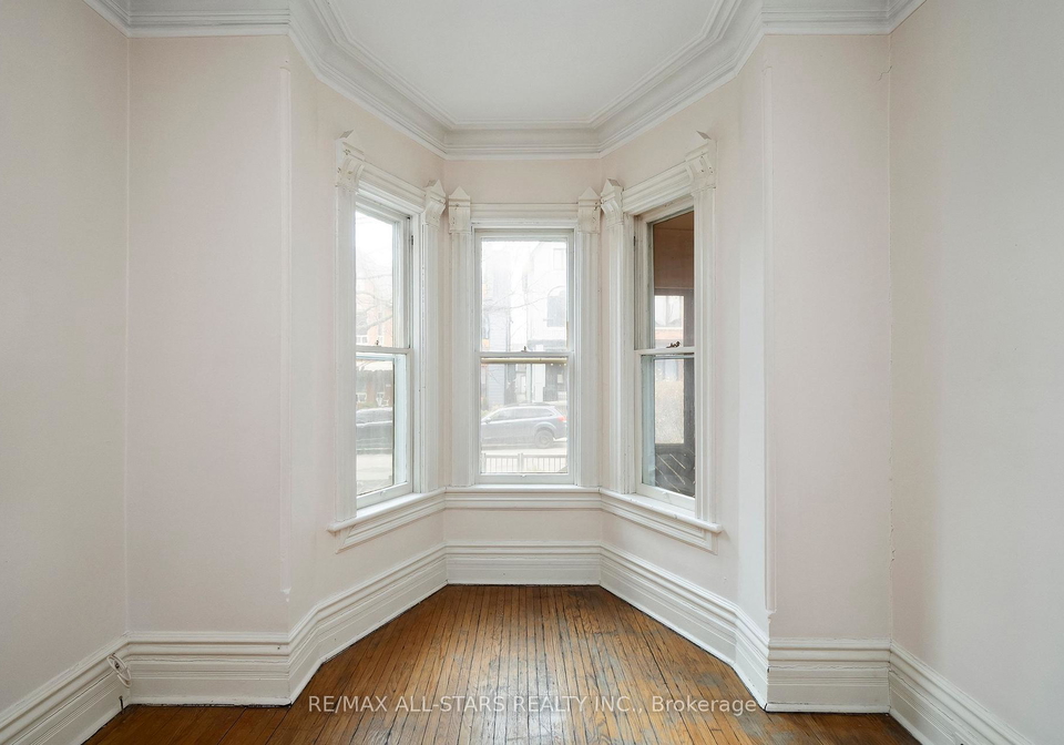 271-lisgar-street-toronto-ontario-c12885568