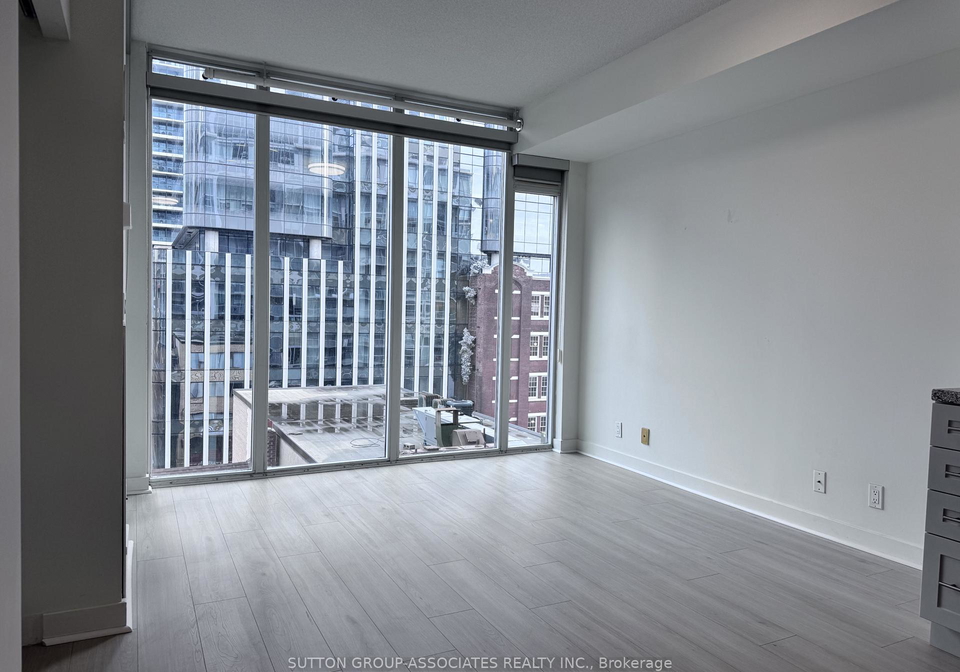 21-nelson-street-toronto-ontario-c12885616