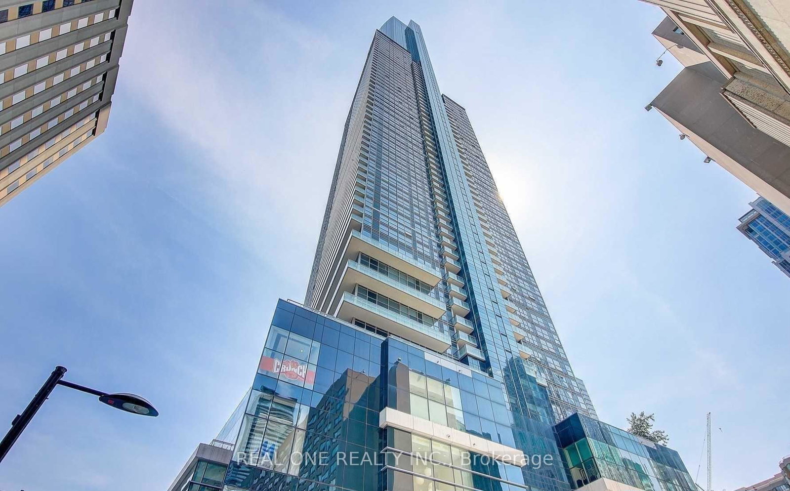 386-yonge-street-toronto-ontario-c12885672