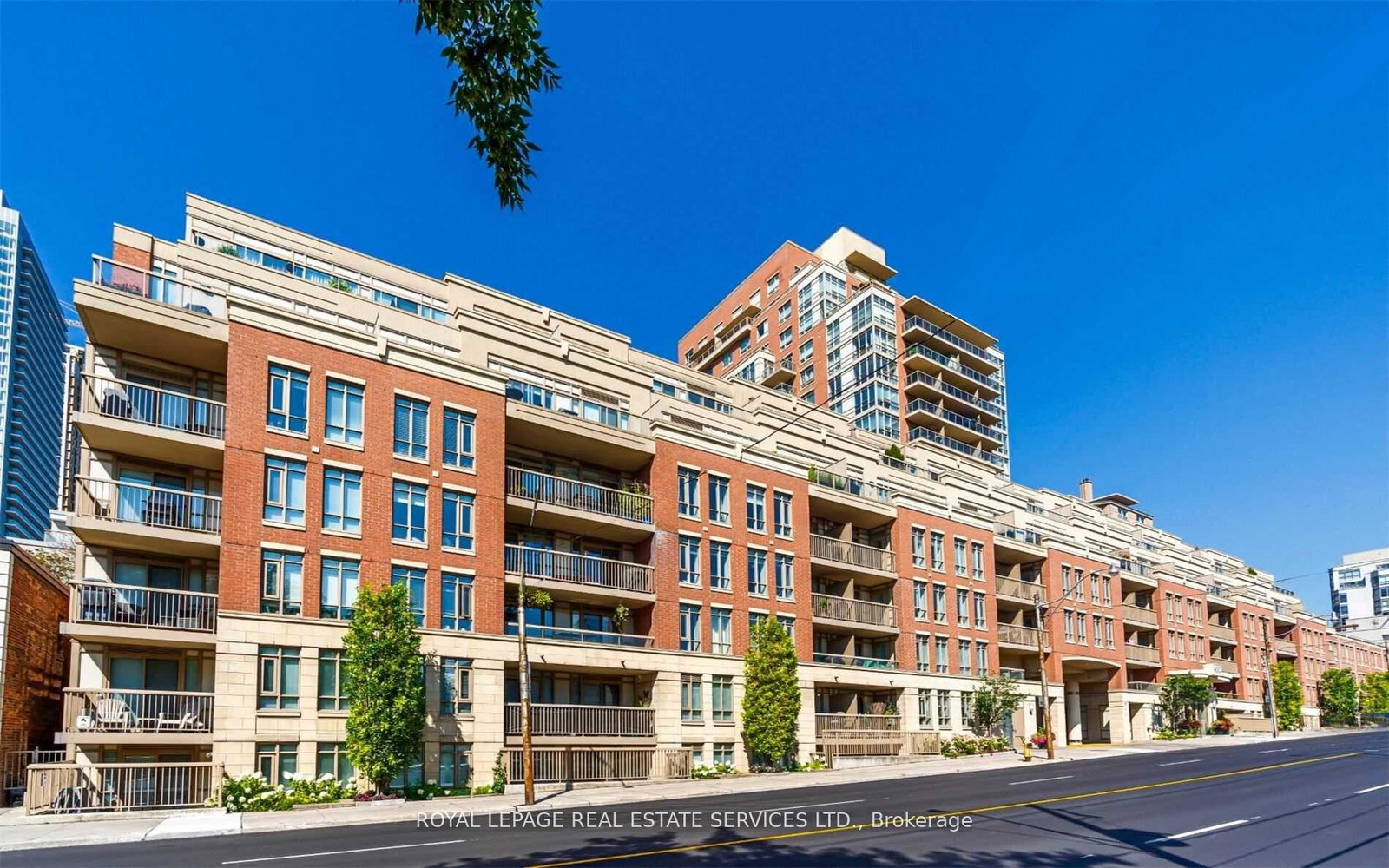 900-mount-pleasant-road-toronto-ontario-c12885776