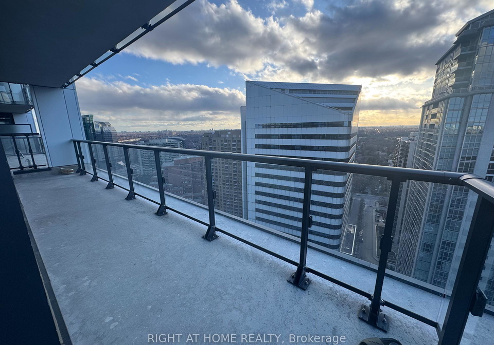 4955-yonge-street-north-york-ontario-c12885806
