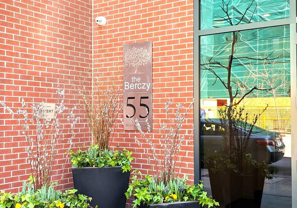 55-front-street-e-toronto-ontario-c12885896