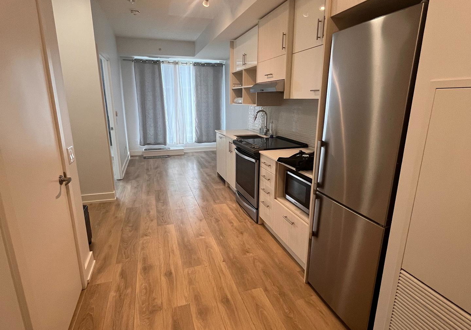 128-fairview-mall-drive-north-york-ontario-c12886038