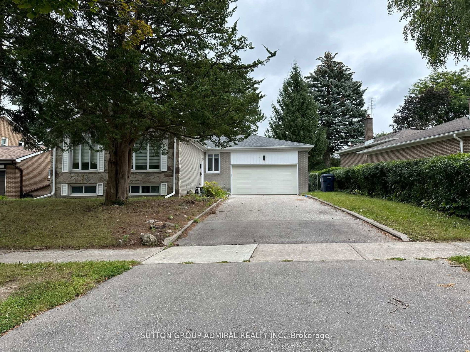 7-resolution-crescent-north-york-ontario-c12886078
