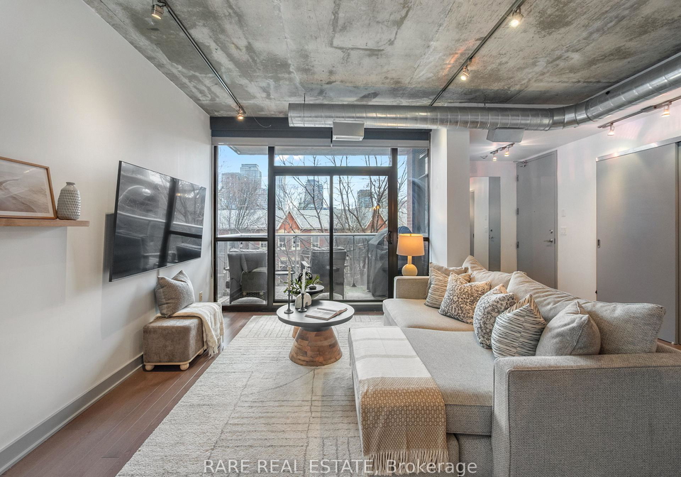 60-niagara-street-toronto-ontario-c12886098