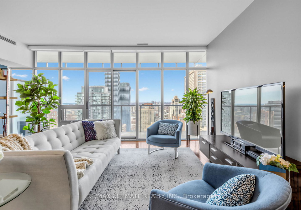33-charles-street-e-toronto-ontario-c12886356