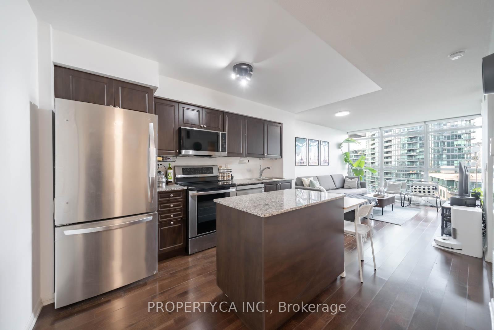 209-fort-york-boulevard-toronto-ontario-c12886748