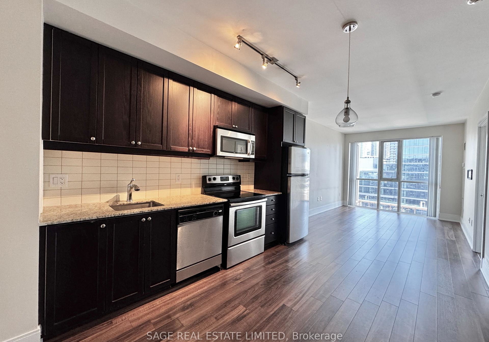 560-front-street-w-toronto-ontario-c12886936