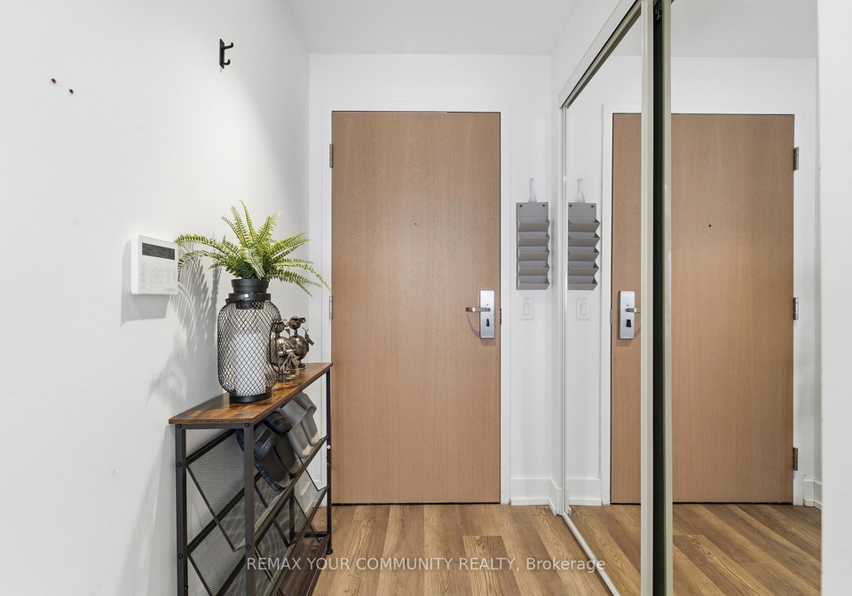 7-n-grenville-street-toronto-ontario-c12886950