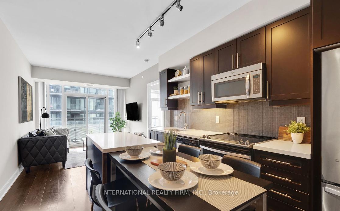 525-adelaide-street-w-toronto-ontario-c12887022