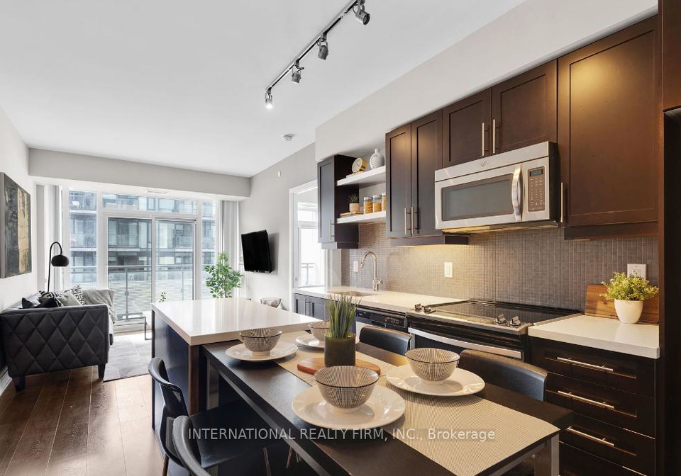 525-adelaide-street-w-toronto-ontario-c12887022