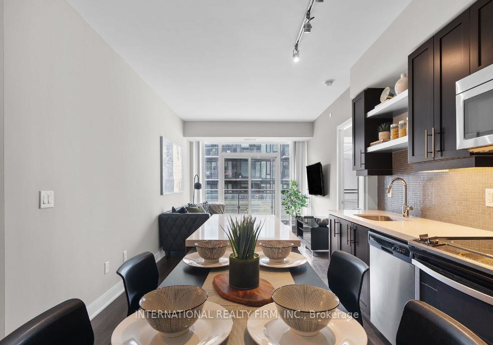 525-adelaide-street-w-toronto-ontario-c12887022