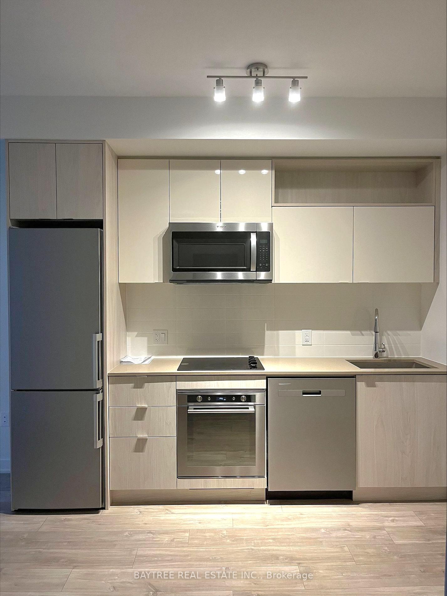 60-princess-street-toronto-ontario-c12887224