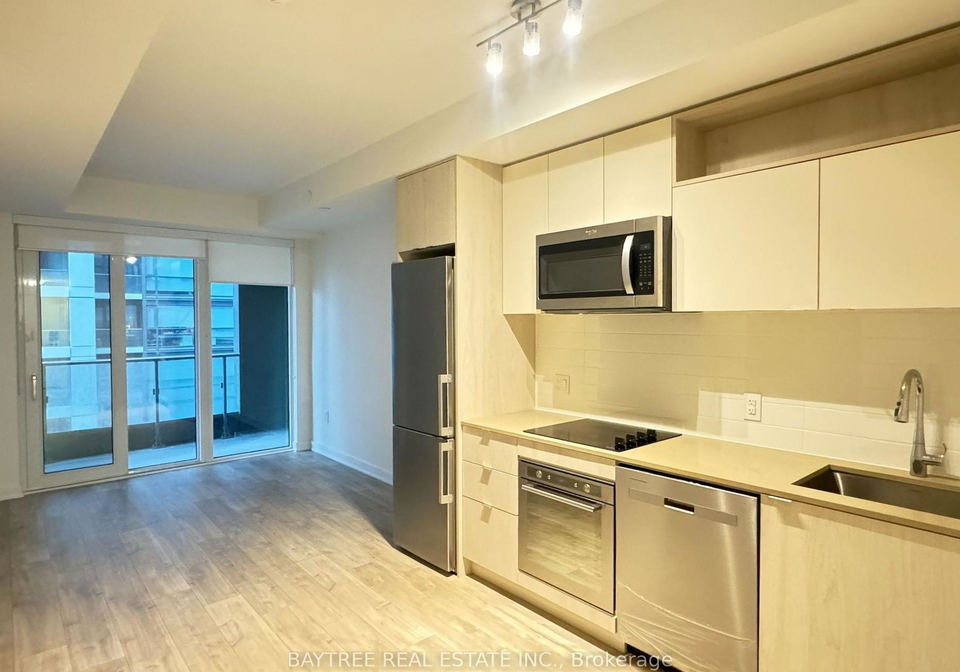 60-princess-street-toronto-ontario-c12887224