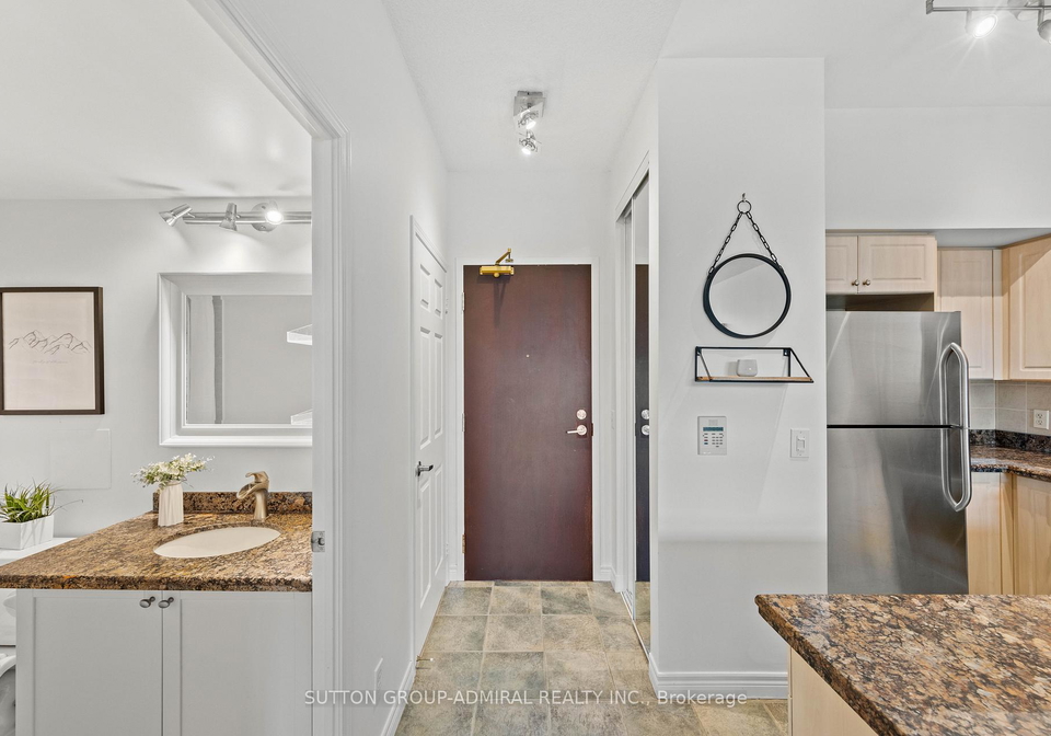 51-lower-simcoe-street-toronto-ontario-c12887228