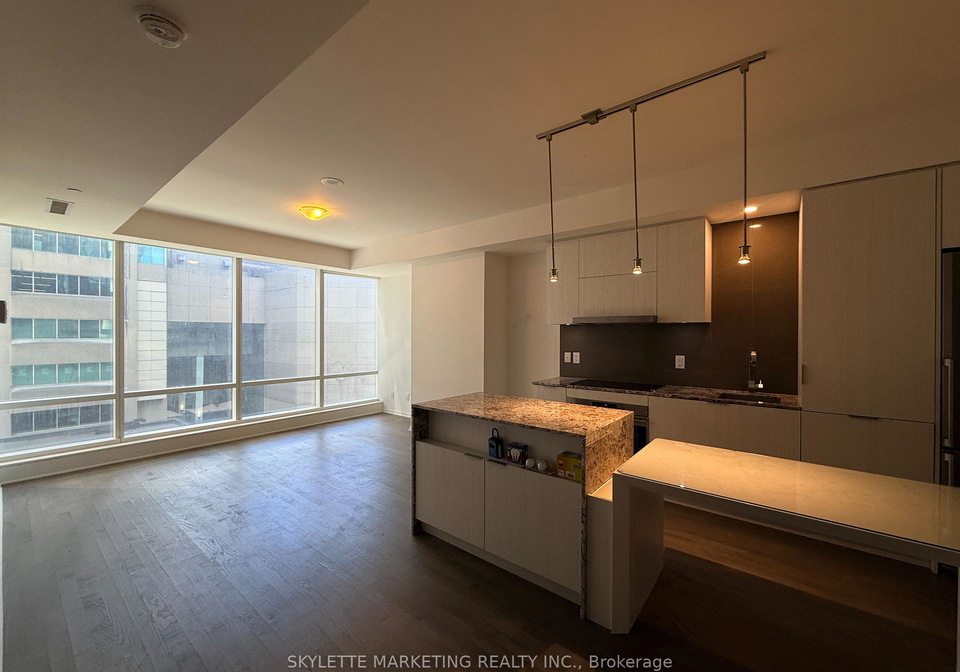 1-bloor-street-e-toronto-ontario-c12887262