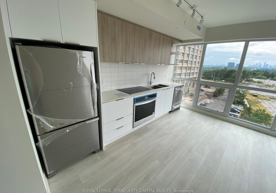 6-sonic-way-east-york-ontario-c12887490