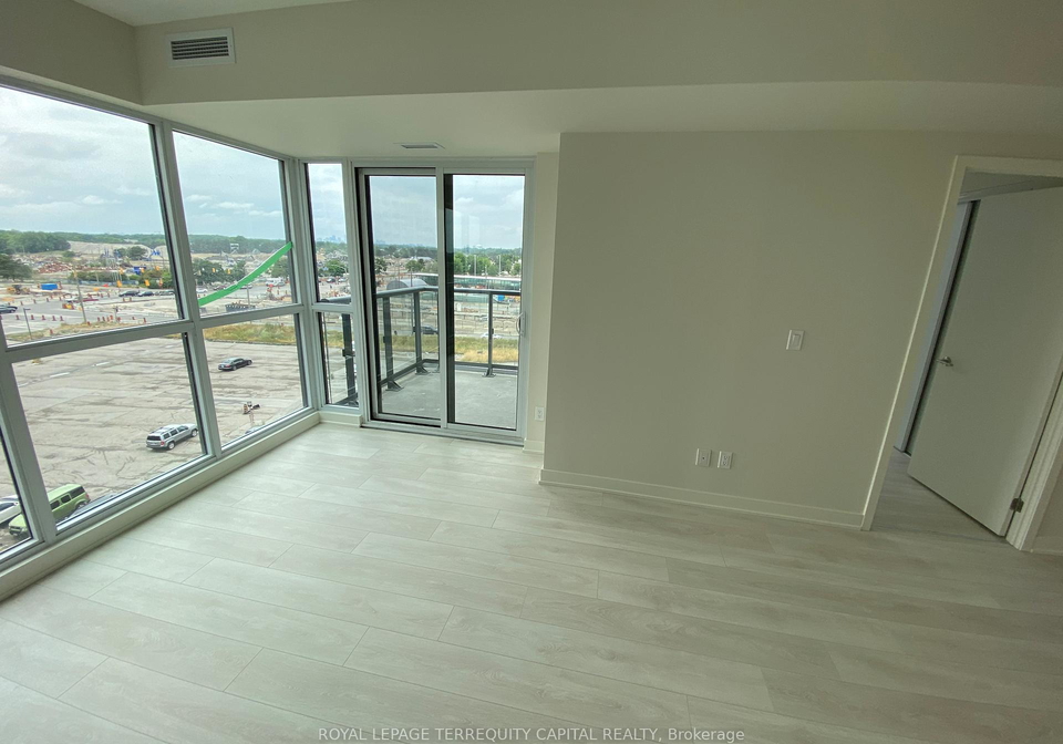 6-sonic-way-east-york-ontario-c12887490