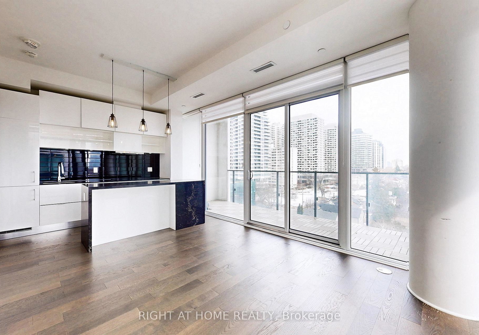 5-soudan-avenue-toronto-ontario-c12887668