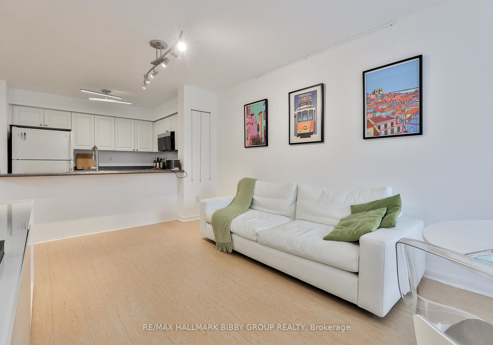 330-adelaide-street-e-toronto-ontario-c12887830
