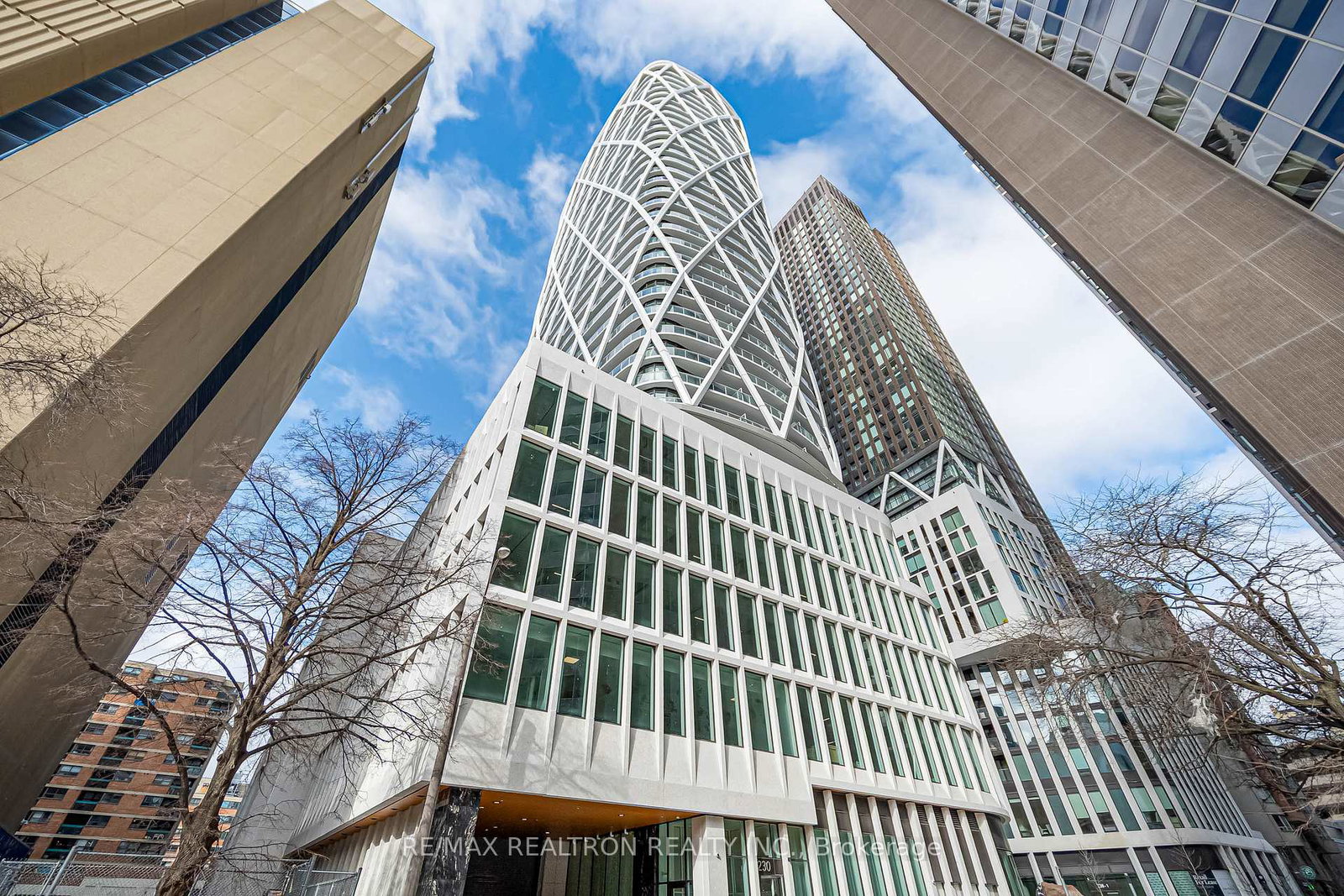 230-simcoe-street-toronto-ontario-c12888066