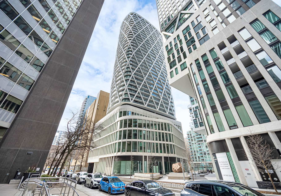 230-simcoe-street-toronto-ontario-c12888066