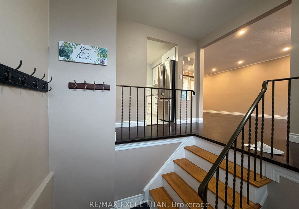 251-shawnee-circle-north-york-ontario-c12888180