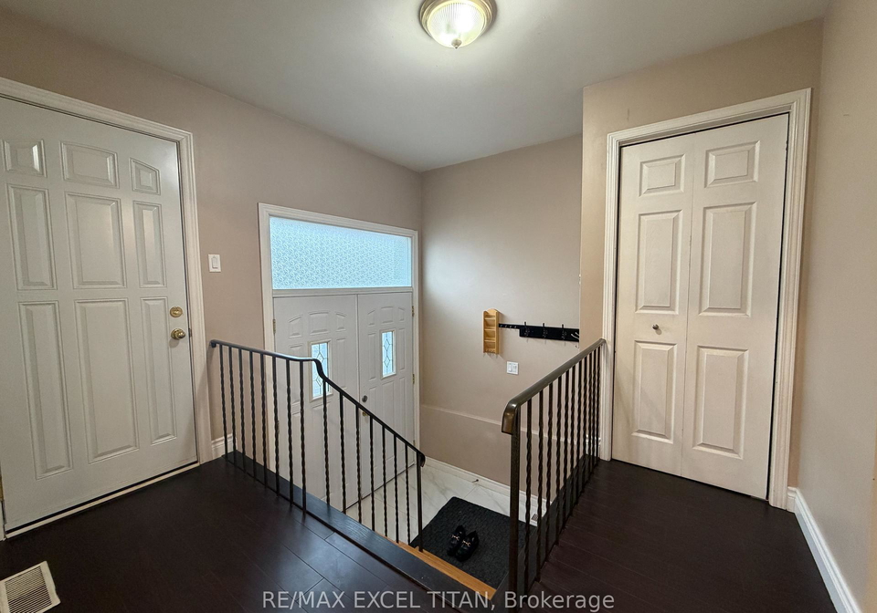 251-shawnee-circle-north-york-ontario-c12888180