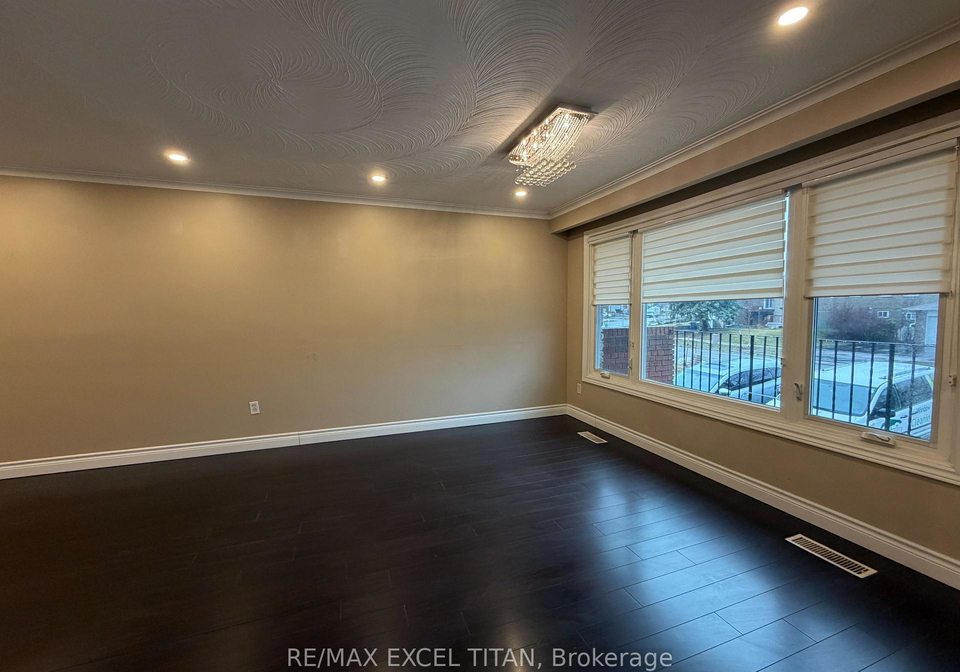 251-shawnee-circle-north-york-ontario-c12888180