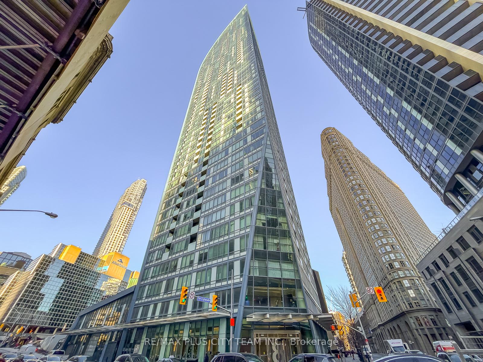 8-the-esplanade-toronto-ontario-c12888442