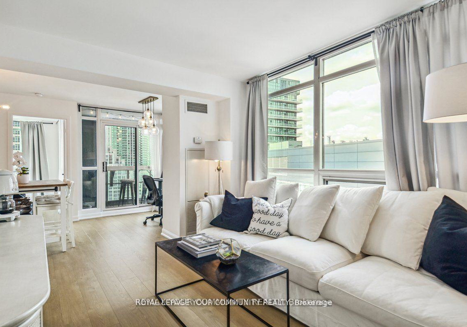 600-fleet-street-toronto-ontario-c12888470