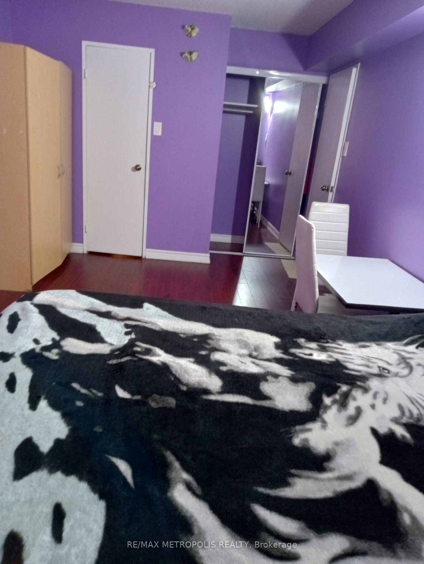 25-sunrise-avenue-north-york-ontario-c12888654