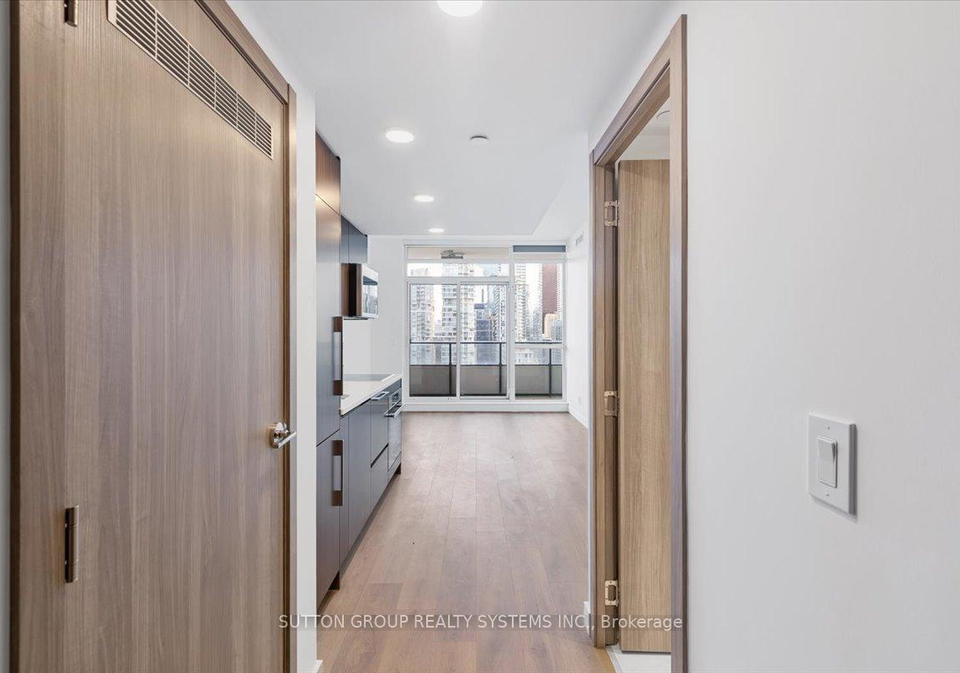 38-widmer-street-toronto-ontario-c12888688