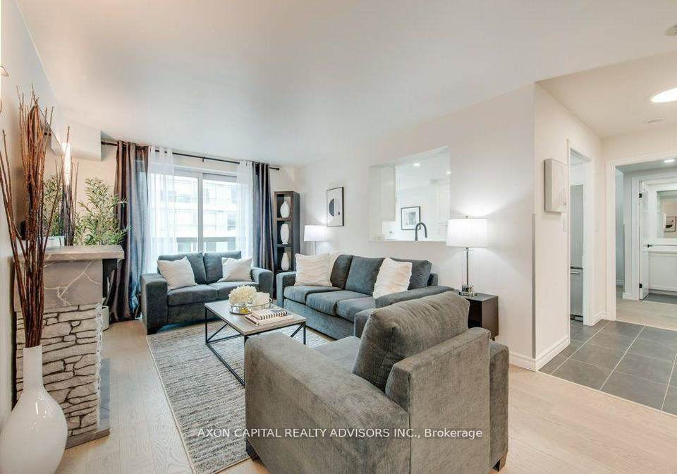 168-simcoe-street-toronto-ontario-c12888856
