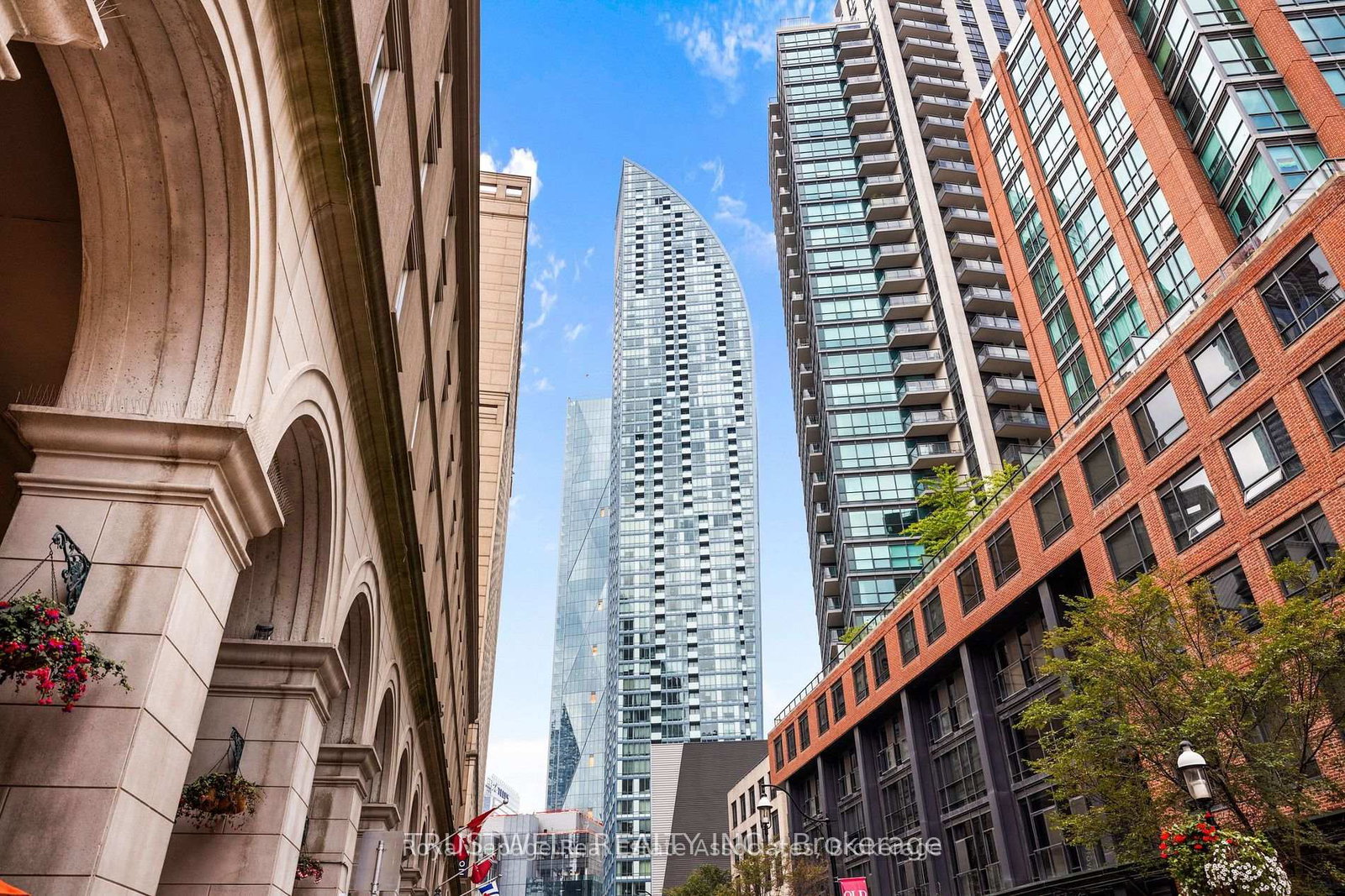 8-the-esplanade-toronto-ontario-c12889008