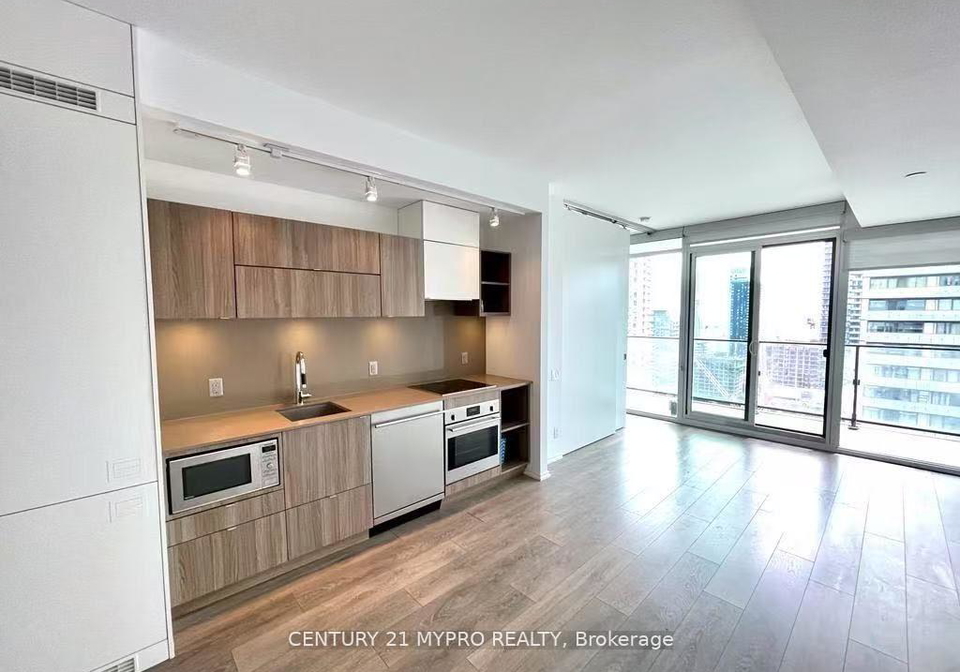 125-peter-street-toronto-ontario-c12889486