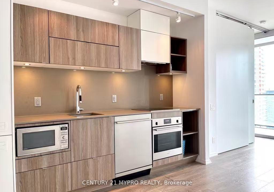 125-peter-street-toronto-ontario-c12889486